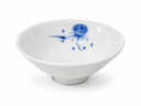TAZA DE PORCELANA DE JADE CON PATRONES FLORALES Y FLORALES, UN SOMBRERO DE BAMBÚ
